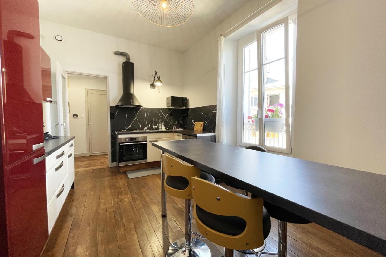 Appartement Haussmannien Proche Gare Chartres Exteriér fotografie